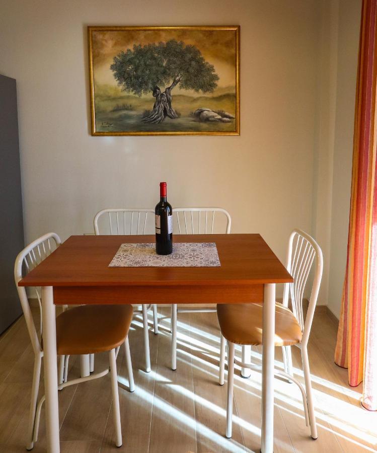 Gialtra East & West Seaside Apartments מראה חיצוני תמונה